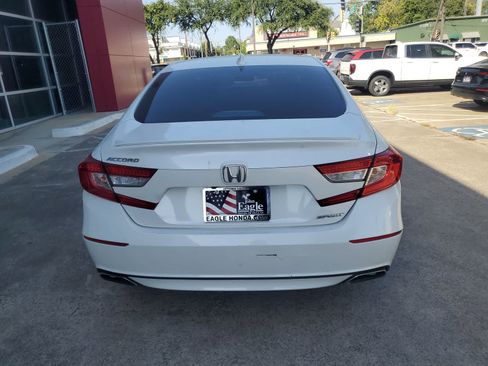 Used 2018 Honda Accord Sport image 5