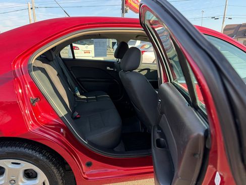 Used 2011 Ford Fusion SE image 8