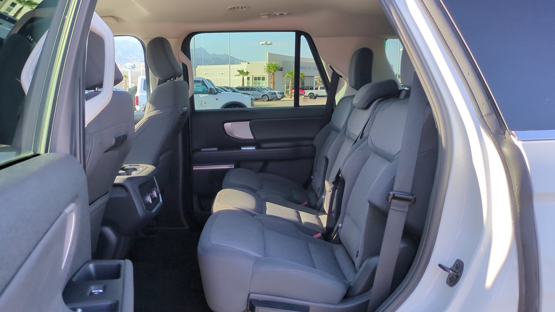 Used 2025 Ford Expedition Active AWD/4WD image 27