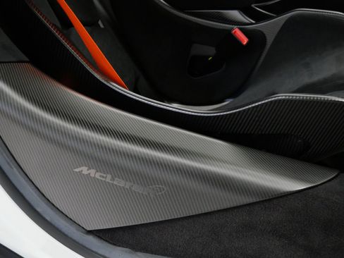 Used 2019 McLaren 600LT RWD image 34