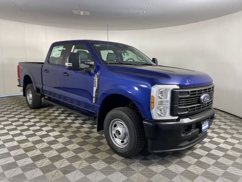 New 2026 Ford F250 4x4 Crew Cab Super Duty image 7