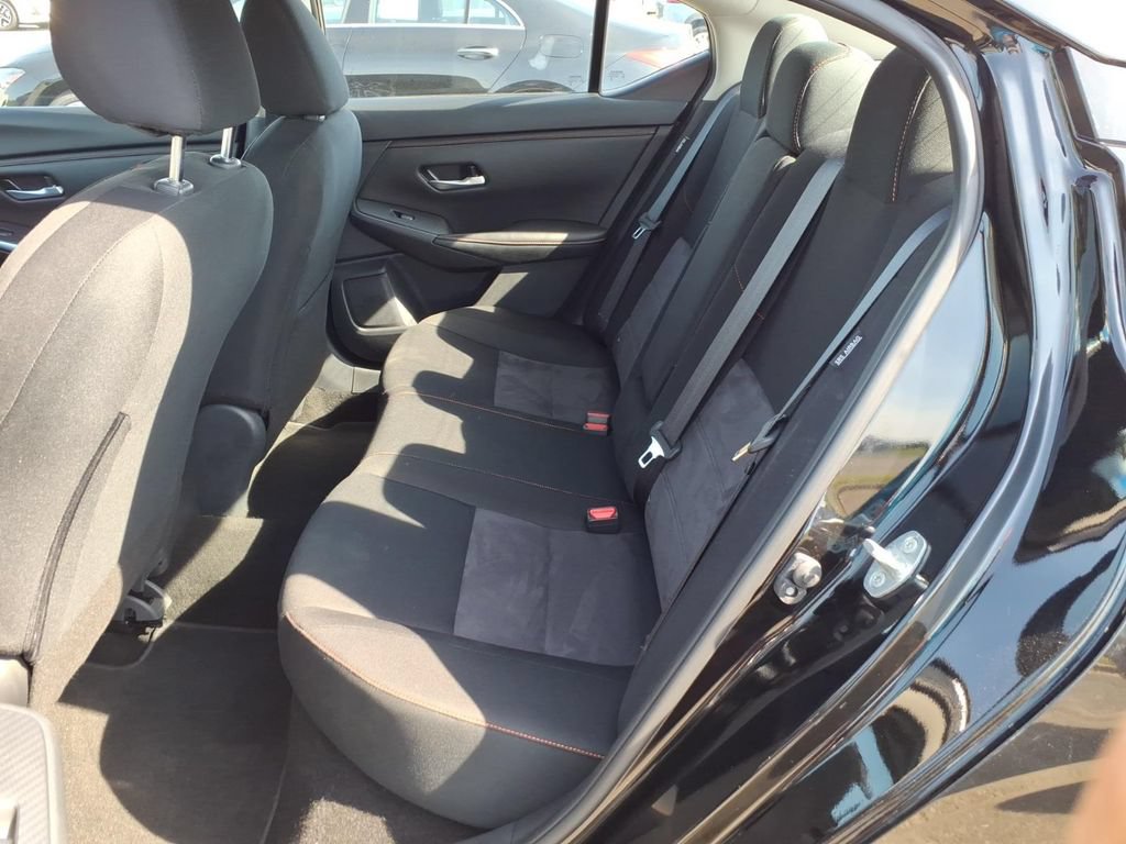 Used 2025 Nissan Sentra SR FWD image 7