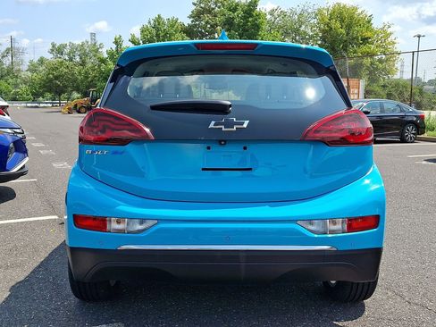 Used 2021 Chevrolet Bolt LT FWD image 5