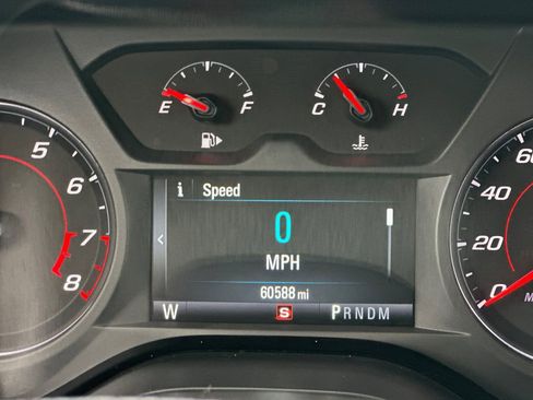 Used 2018 Chevrolet Camaro LT RWD image 22
