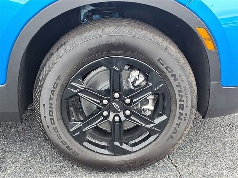 New 2025 Chevrolet Blazer LT w/ Midnight/Sport Edition image 6