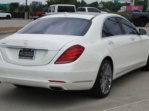 Used 2017 Mercedes-Benz S 550 Sedan image 6