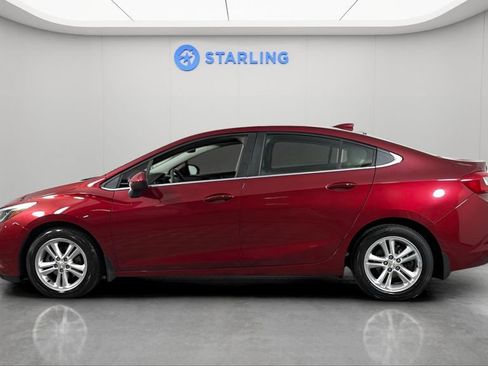 Certified 2017 Chevrolet Cruze LT w/ Convenience Package FWD image 4