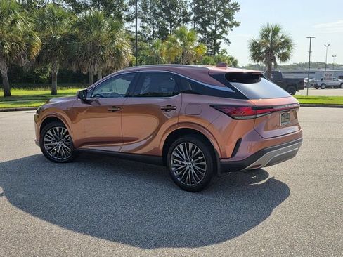 Used 2023 Lexus RX 350 FWD w/ Accessory Package image 4