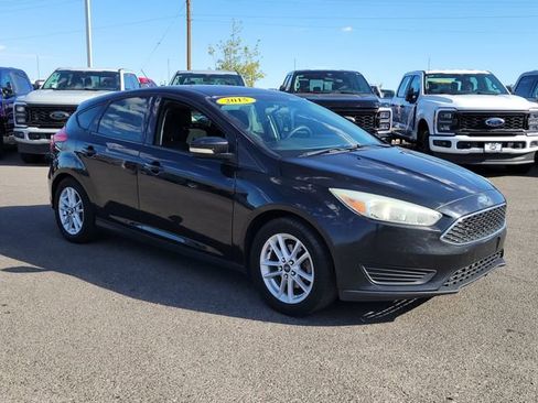 Used 2015 Ford Focus SE FWD image 4