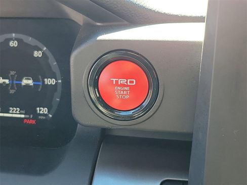 Used 2025 Toyota Tacoma TRD Off-Road image 30