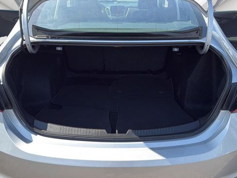 Used 2022 Chevrolet Malibu LT FWD image 19