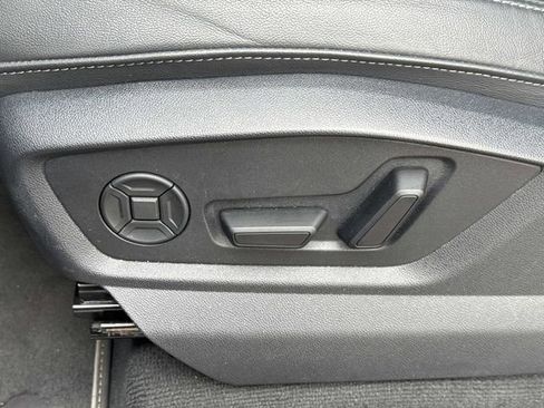 Used 2025 Audi Q7 3.0T Premium Plus AWD/4WD image 32