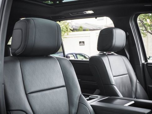 Used 2025 Toyota Sequoia Platinum image 26