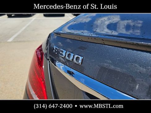 Certified 2019 Mercedes-Benz E 300 4MATIC image 6