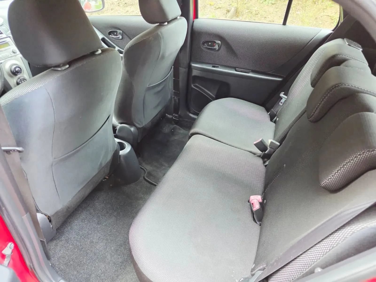 Used 2009 Toyota Yaris S w/ PWR Pkg w/Alloy Wheels FWD image 10