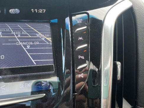 Used 2018 Cadillac Escalade Luxury AWD/4WD image 46