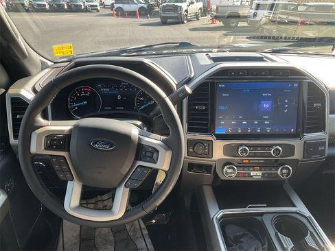 Used 2022 Ford F250 Lariat w/ Chrome Package image 25
