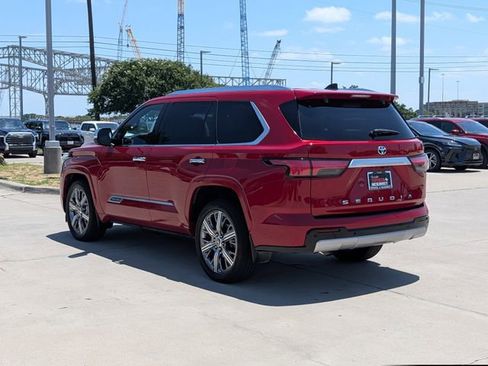 Used 2023 Toyota Sequoia Capstone RWD image 9
