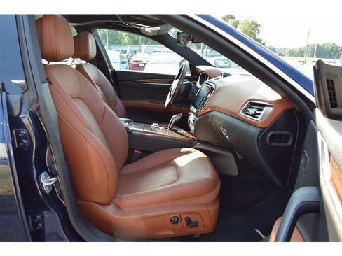 Used 2019 Maserati Ghibli S Q4 image 19