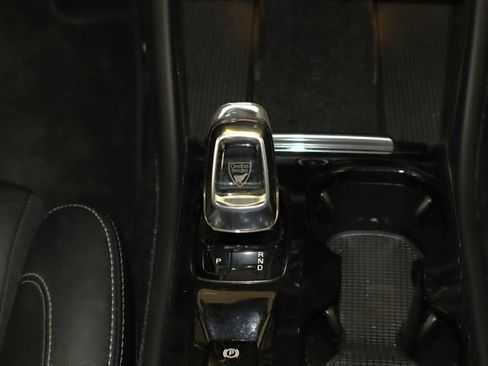 Used 2019 Volvo XC40 T5 Inscription AWD/4WD image 27
