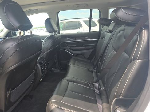 Used 2022 Jeep Grand Cherokee Limited 4xe AWD/4WD image 4