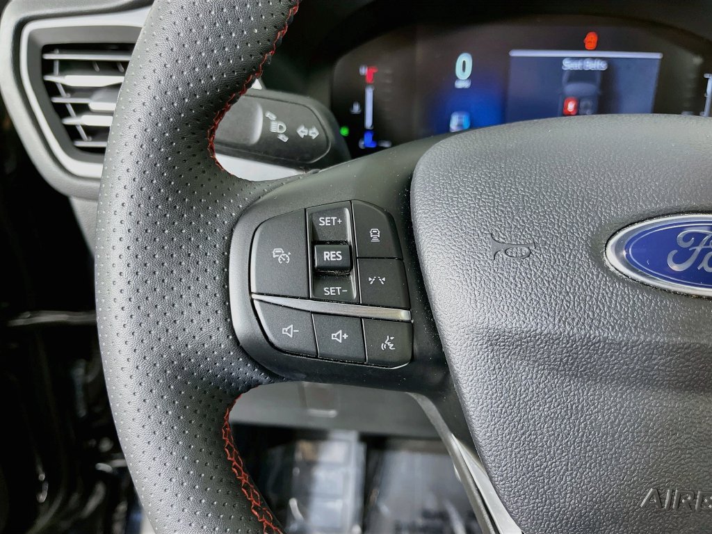 Used 2024 Ford Escape ST-Line w/ Tech Pack #1 FWD image 13