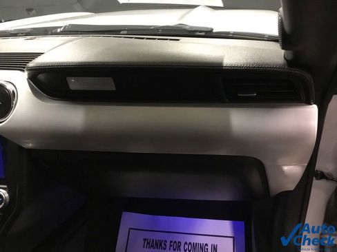 Used 2016 Ford Mustang Premium image 39