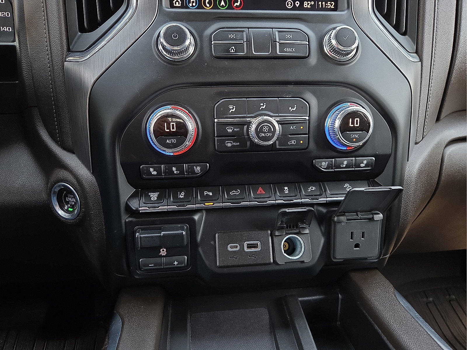 Used 2021 GMC Sierra 2500 Denali w/ Denali Ultimate Package AWD/4WD image 17
