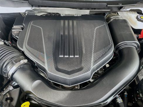 Used 2025 Chevrolet Traverse RS w/ LPO, Floor Liner Package AWD/4WD image 35
