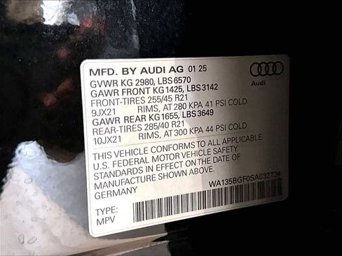 Used 2025 Audi SQ6 e-tron Prestige w/ 21" Black Optic Wheel Package AWD/4WD image 35