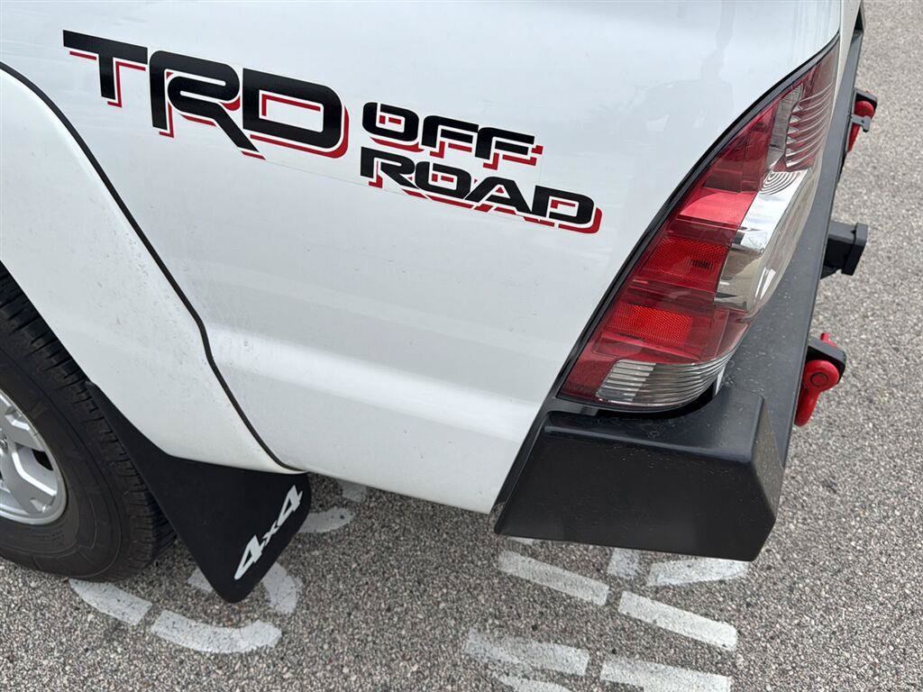 Used 2015 Toyota Tacoma 4x4 Double Cab w/ TRD Off-Road Package image 11