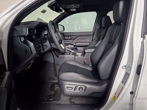 New 2026 Toyota 4Runner 4WD image 15