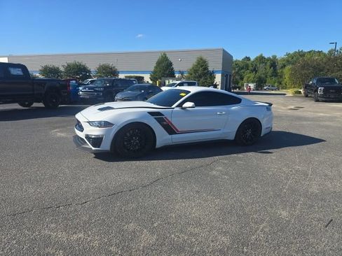 Used 2022 Ford Mustang GT Premium w/ GT Performance Package RWD image 3
