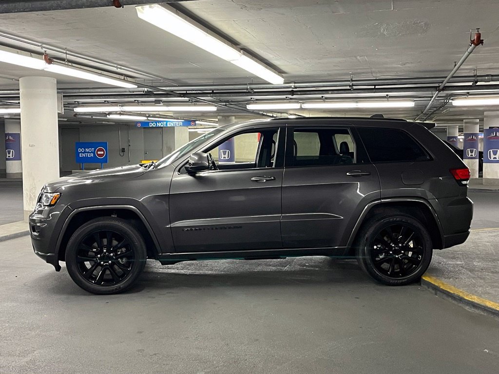 Used 2021 Jeep Grand Cherokee Laredo X AWD/4WD image 31
