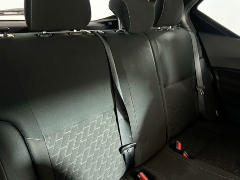 Used 2022 Nissan Kicks SV image 31