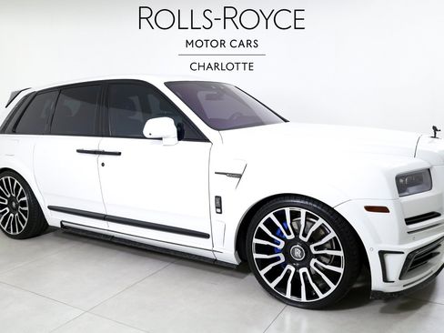 Used 2024 Rolls-Royce Cullinan AWD/4WD image 5