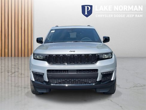 New 2025 Jeep Grand Cherokee L Limited w/ Luxury Tech Group II image 3