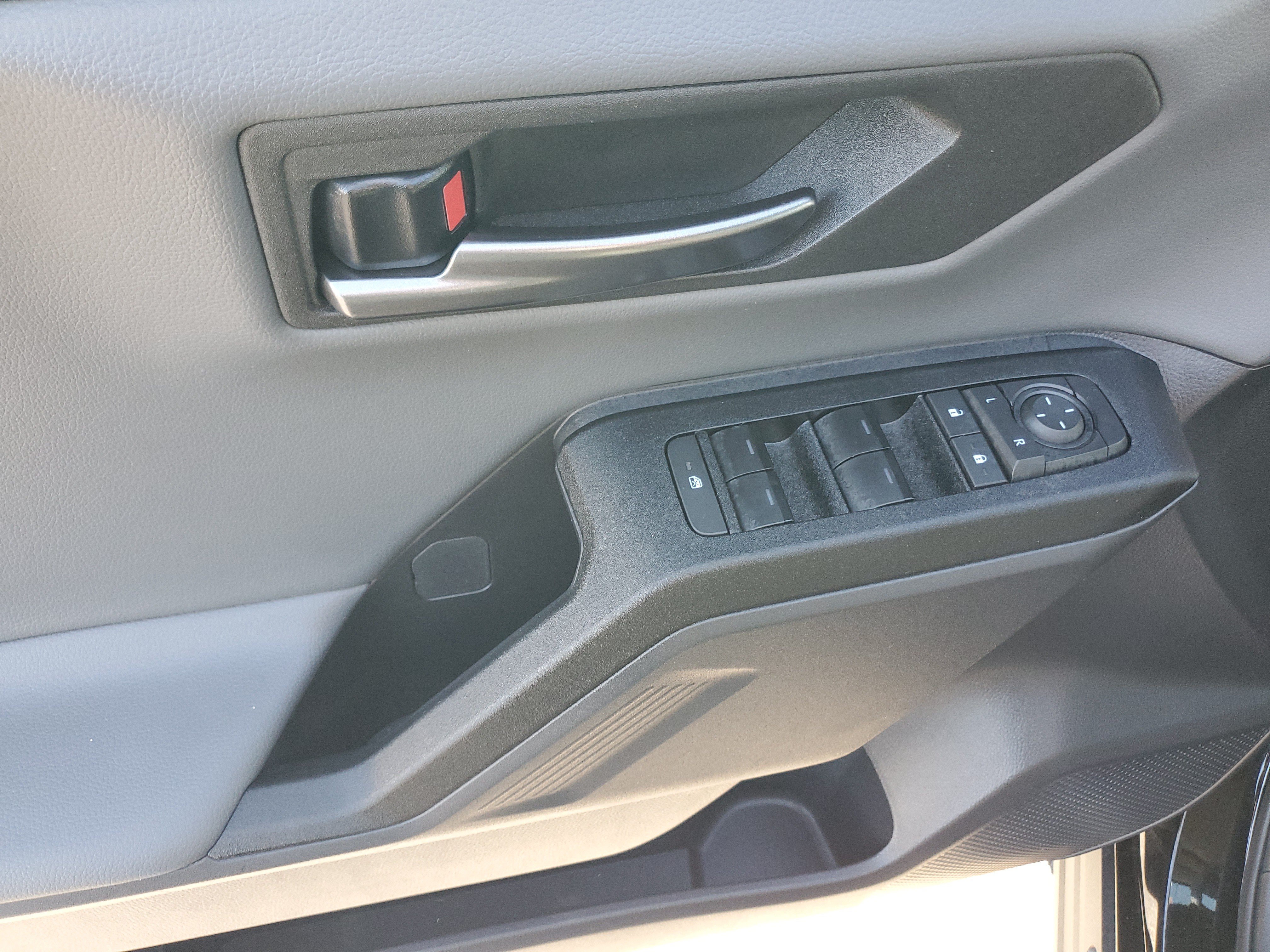 Used 2026 Toyota RAV4 XLE Premium FWD image 19