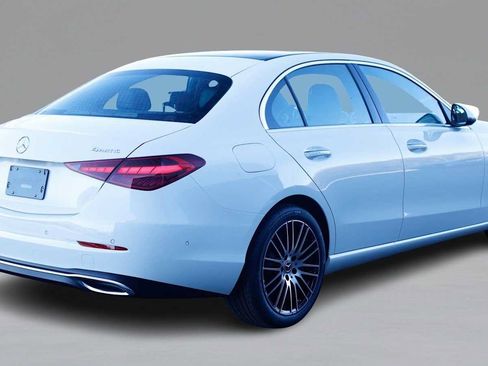 Used 2026 Mercedes-Benz C 300 4MATIC Sedan image 5