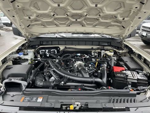 New 2025 Ford Bronco Outer Banks w/ Black Appearance Package image 11