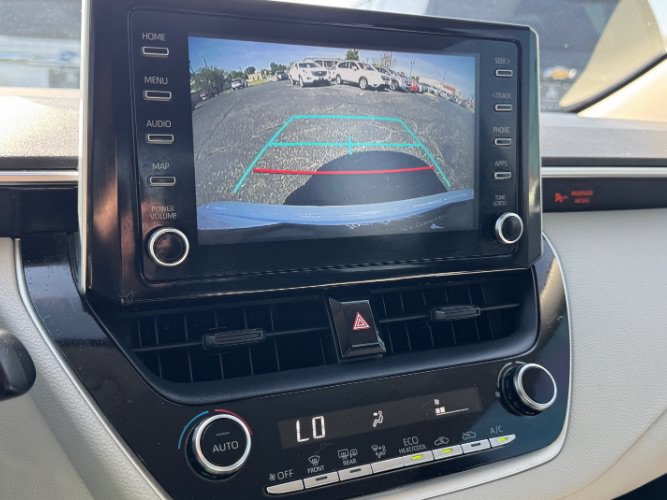 Used 2020 Toyota Corolla LE FWD image 20