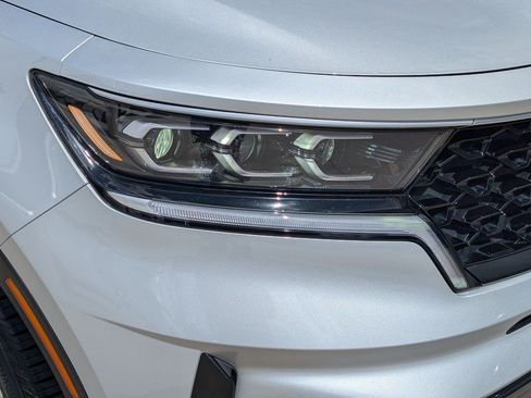 Certified 2023 Kia Sorento SX Prestige AWD/4WD image 9