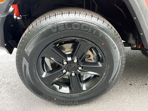 Used 2023 Jeep Wrangler Unlimited Sport AWD/4WD image 23