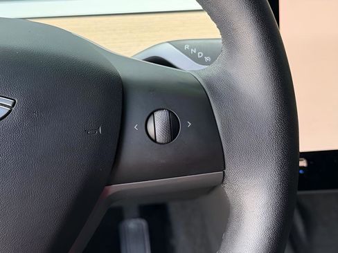 Used 2022 Tesla Model 3 Long Range image 39