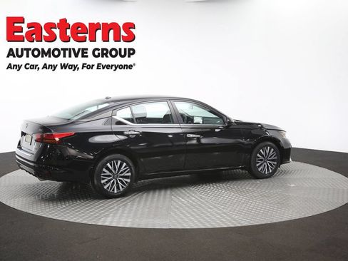 Used 2023 Nissan Altima 2.5 SV w/ SV Premium Package AWD/4WD image 45