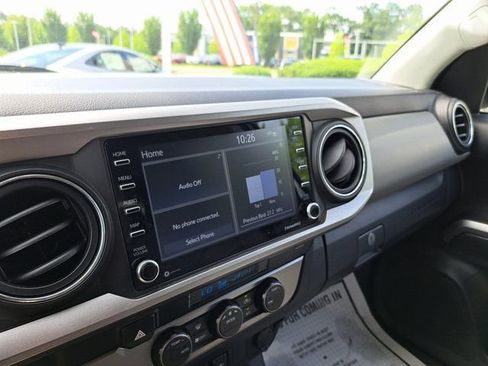 Used 2021 Toyota Tacoma SR5 RWD image 6