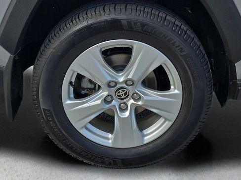 Used 2021 Toyota RAV4 XLE w/ Convenience Package AWD/4WD image 8