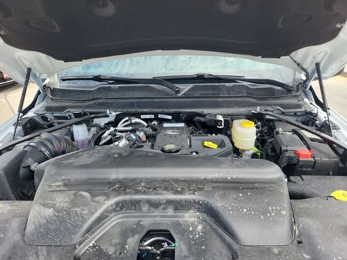 New 2026 RAM 2500 Tradesman AWD/4WD image 17