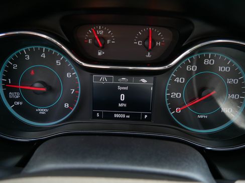 Used 2017 Chevrolet Cruze Premier FWD image 21