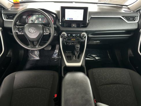 Used 2025 Toyota RAV4 XLE FWD image 12